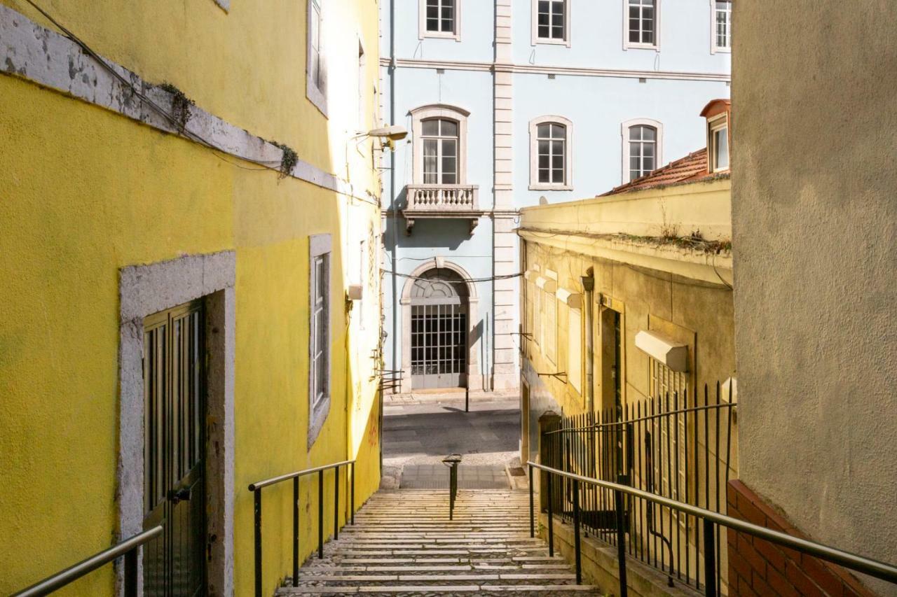 Altido Bohemian Studio With Terrace By The Santa Apolonia Train Station Apartamento Lisboa Exterior foto