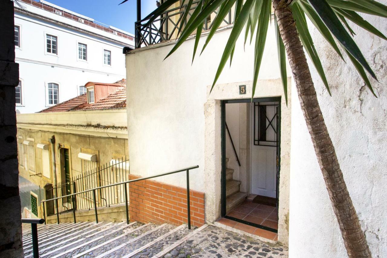 Altido Bohemian Studio With Terrace By The Santa Apolonia Train Station Apartamento Lisboa Exterior foto